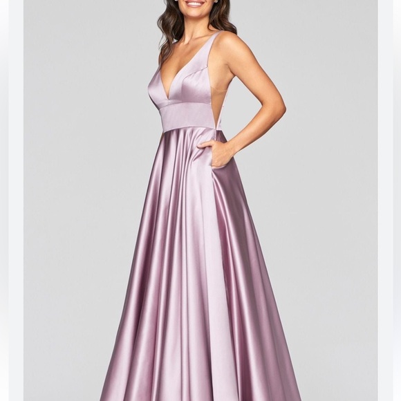 Beautiful Faviana Glamour formal lilac/rose gown size 6 - Picture 1 of 6